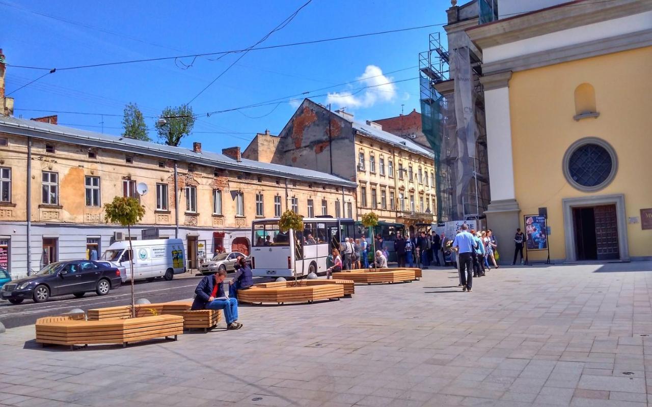 Apartment On Lychakivska Lviv Buitenkant foto